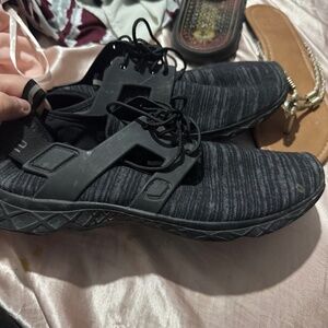 Hey Dude Tennis Shoes